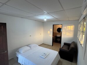 4 Schlafzimmer, kostenloses WLAN, Bettwäsche