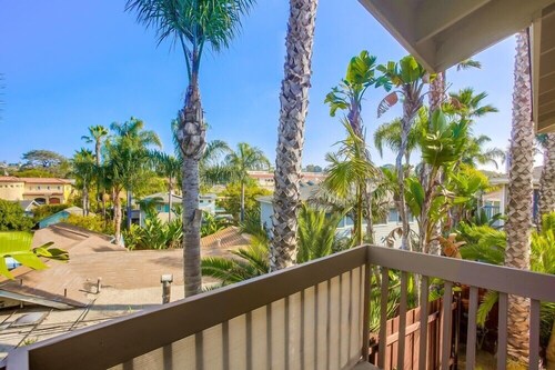 Seaside Escape + Walk to Encinitas Beach + Wifi + Free Parking