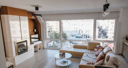 Cozy apartment 300m from the sea with a unique view of the city.