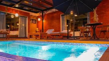 Kahden hengen design-huone | Yksityinen uima-allas