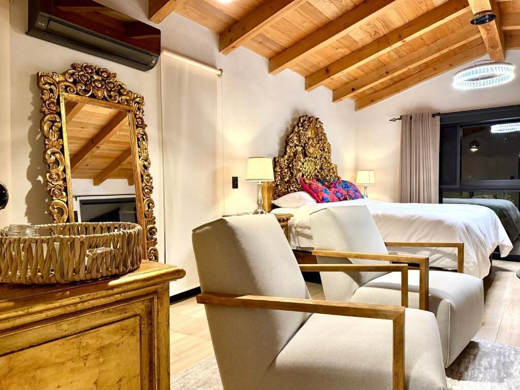 Superior Studio Suite | Free WiFi, bed sheets