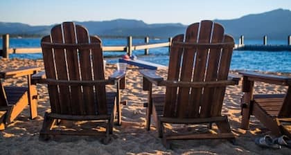 Lake Escape Room: Min to Lake/Pool/HotTub/Sauna