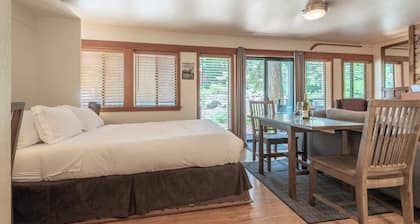 Resort Studio Minutes to Lake and Ski Areas