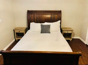 2 quartos, ferros/tábuas de passar roupa, Wi-Fi, roupa de cama