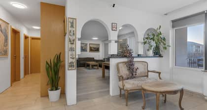 Spacious Bedroom - King size bed in Hafnarfjörður with WiFi