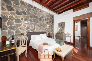 5 chambres, fer et planche à repasser, Wi-Fi, literie fournie