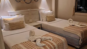 Habitación económica con 2 camas individuales | Sábanas de algodón egipcio y ropa de cama de alta calidad