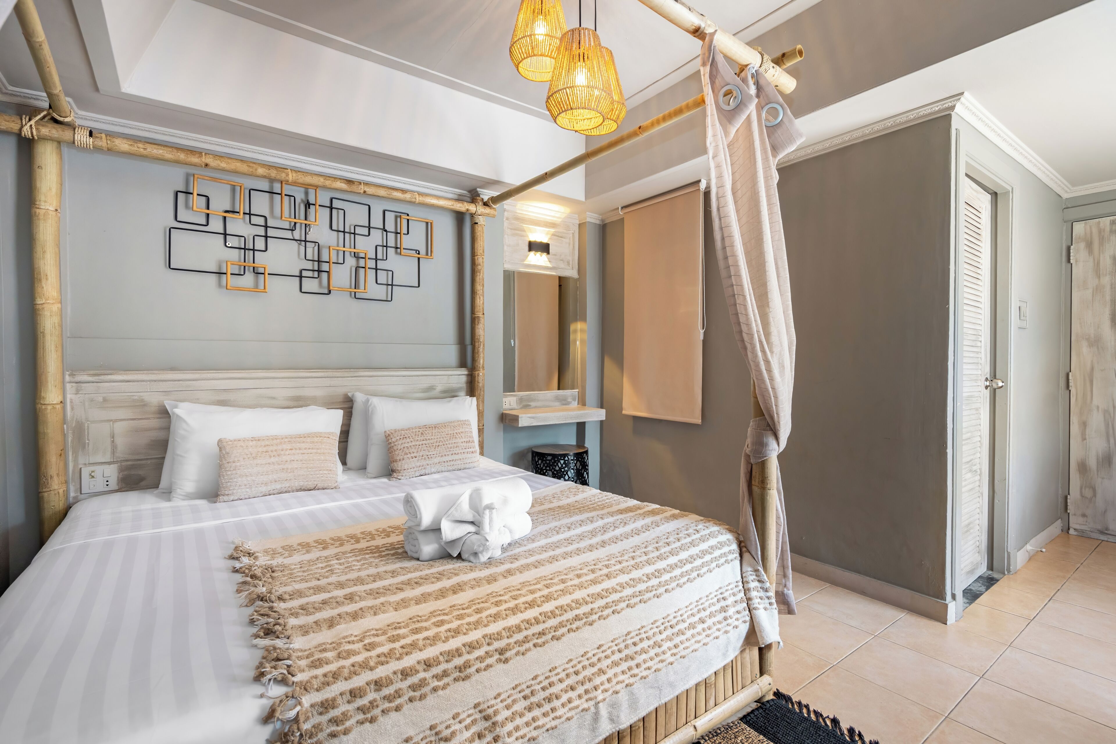Egyptian cotton sheets, premium bedding, memory-foam beds, minibar