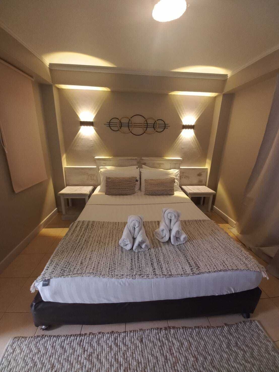 ห้องอีโคโนมีดับเบิล | ผ้าปูที่นอนฝ้ายอียิปต์, เครื่องนอนระดับพรีเมียม, เตียงเมมโมรีโฟม