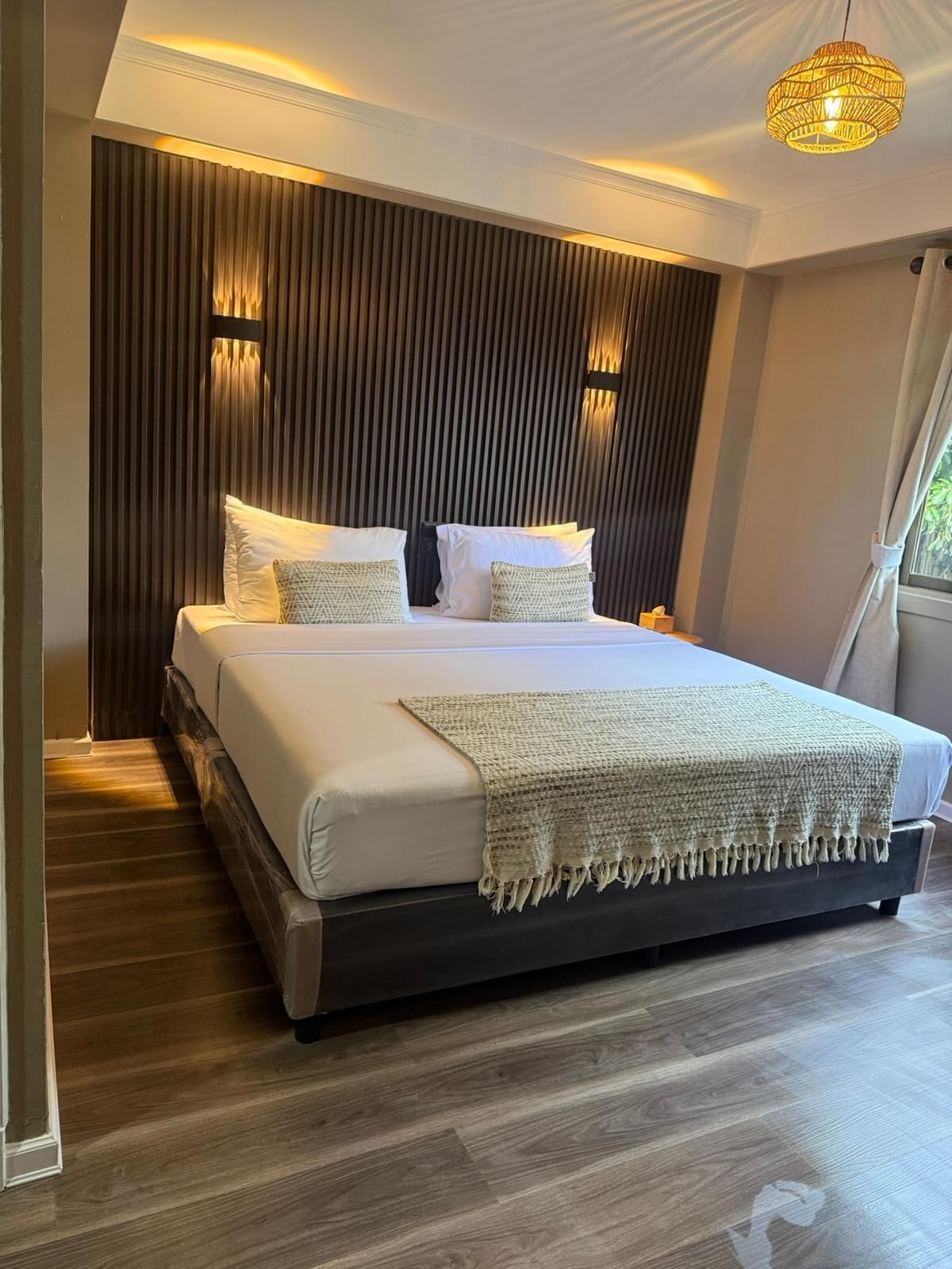Deluxe double room | Egyptian cotton sheets, premium bedding, memory foam beds, minibar