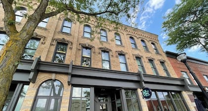 Amazing 2-bedroom upstairs apartment in Alma with WiFi, AC, Cable