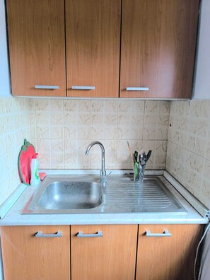 Stovetop - Next Blloku Top 1-bedroom apartment with WiFi, AC in lovely Tirana (Tirana)