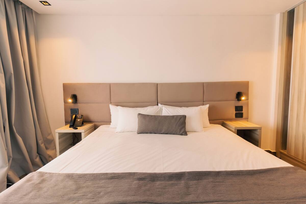 Kamar Double Superior, balkon, pemandangan laut | Seprai katun Mesir, seprai premium, dan tempat tidur Select Comfort
