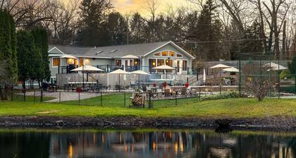 Babe's Pond | Pool | Hot Tub | Pickleball | Fishing