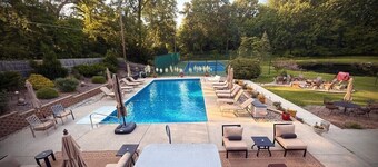 Babe's Pond | Pool | Hot Tub | Pickleball | Fishing