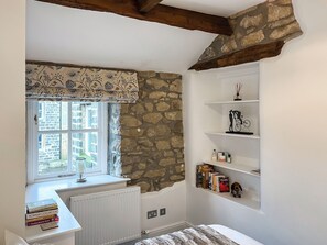 2 bedrooms, free WiFi, bed sheets - 2 bedroom accommodation in Addingham, near Ilkley (Addingham, near Ilkley)