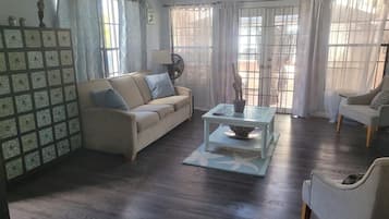 TV connectée, livres, médiathÚque, chaßne hi-fi