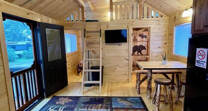 Beautiful Rancher Loft Cabin