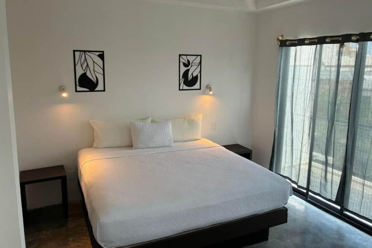 Deluxe Apartment | In-room safe, free WiFi