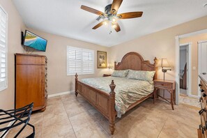 3 bedrooms, desk, iron/ironing board, free WiFi