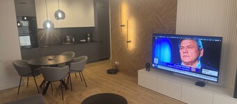 Apartament Lux Spacious 3-bedroom apartment with WiFi, AC in amazing Chorzow
