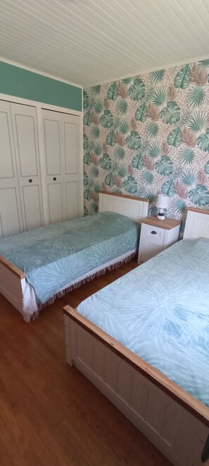 2 bedrooms, iron/ironing board, travel cot, WiFi - Chez le Jean (Oussières)