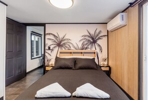1 soveværelse, skrivebord, strygejern/strygebræt, weekendseng