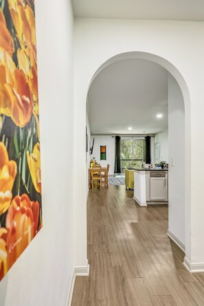 Apartamento familiar, 3 habitaciones | Zona de estar