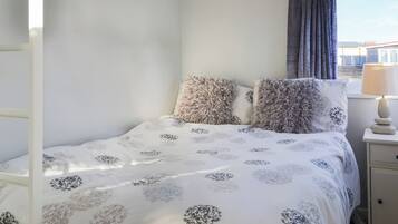 2 bedrooms, free WiFi, bed sheets