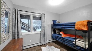 2 bedrooms, iron/ironing board, travel cot, WiFi