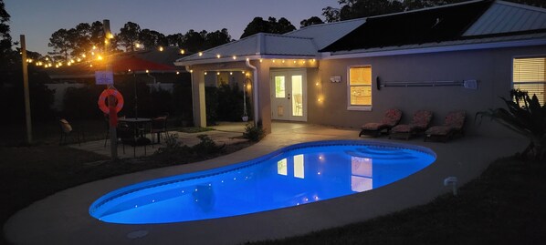 Outdoor pool, a heated pool