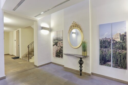 Charming 2 bed 2 bath apt in Castelfalfi with WiFi, AC, near shops & dinning