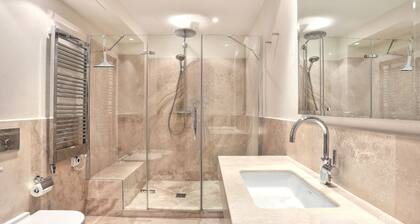 Charming 2 bed 2 bath apt in Castelfalfi with WiFi, AC, near shops & dinning