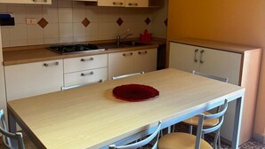 Uklassifisert bilde, 2 av 16, knapp