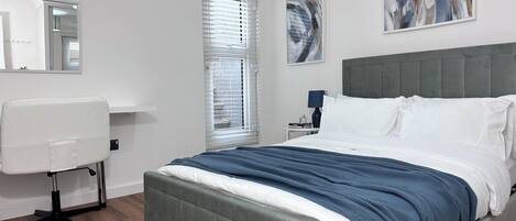 2 bedrooms, desk, iron/ironing board, free WiFi