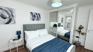 2 bedrooms, desk, iron/ironing board, free WiFi