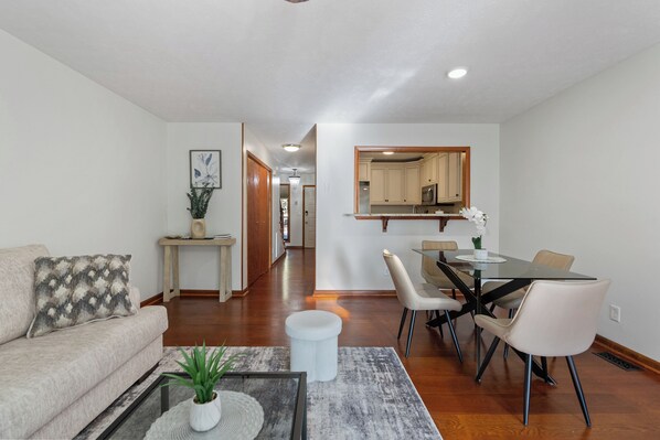 Smart TV, fireplace, books