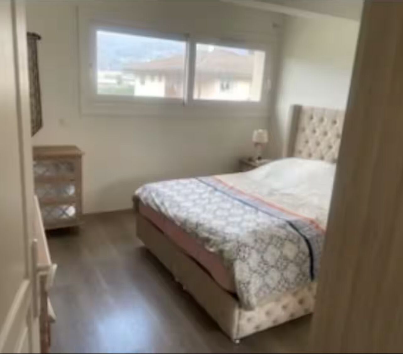 4 chambres, fer et planche à repasser, Wi-Fi, draps fournis