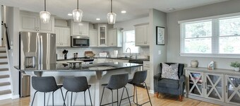 Rockbrook Oasis – Charming 3-Bedroom Home with Private Pool