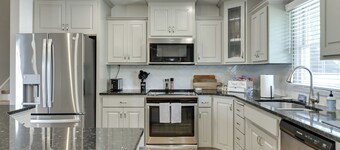 Rockbrook Oasis – Charming 3-Bedroom Home with Private Pool