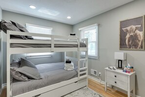 3 Schlafzimmer, Bügeleisen/Bügelbrett, WLAN, Bettwäsche
