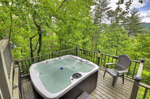 Tina de hidromasaje al aire libre