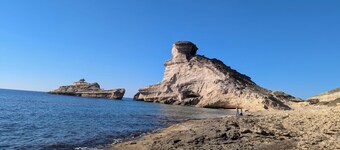 T2 rental with infinity pool sea view South Corsica 