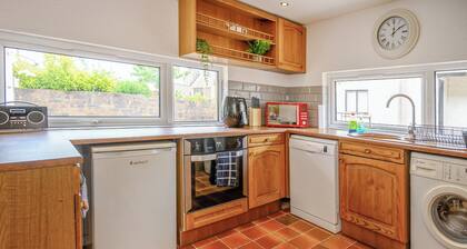 3 bedroom accommodation in Port Talbot