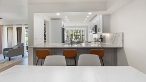 Fridge, microwave, oven, stovetop - Condo with fireplace in beautiful golf course community. Dec 2025 available! (Fort Myers)