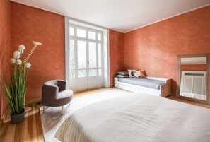 2 habitaciones, wifi gratis y ropa de cama 
