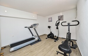 Fitness facility - Nice apartment in Rogoznica with sauna (Rogoznica)