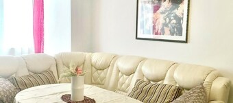 Welcoming 2-bedroom apartment in Suceava near the Airport