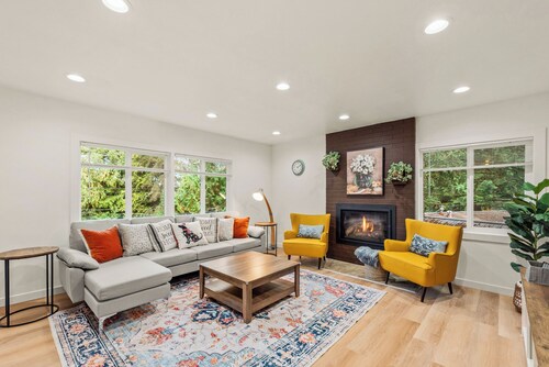 Parkside Escape Oasis in Bellevue fully fenced