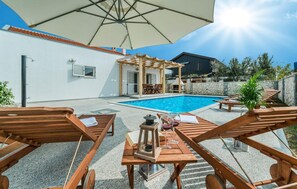 Pool - 4 bedroom awesome home in Privlaka (Privlaka)